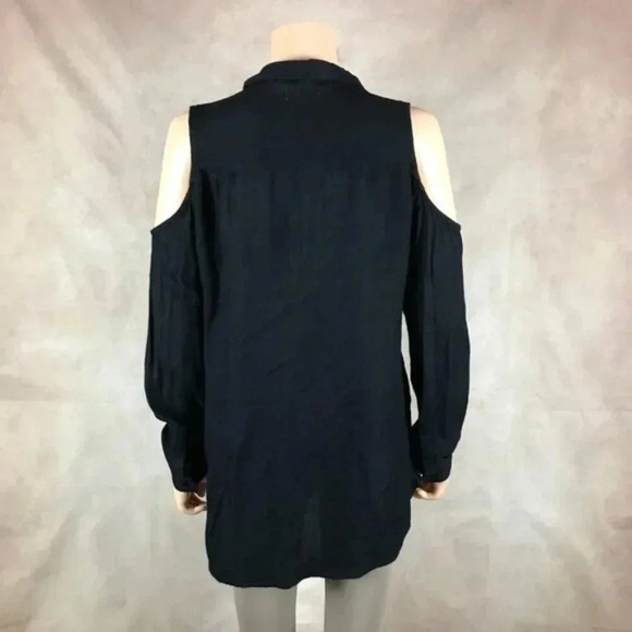 Urban Outfitters Cold-Shoulder Button Front Top MEDIUM - Picture 5 of 6
